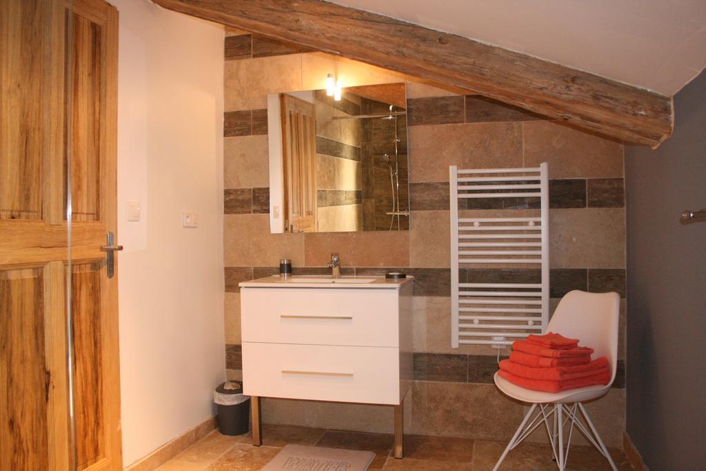 Guesthouse De Cambis B&B Remoulins Exterior photo
